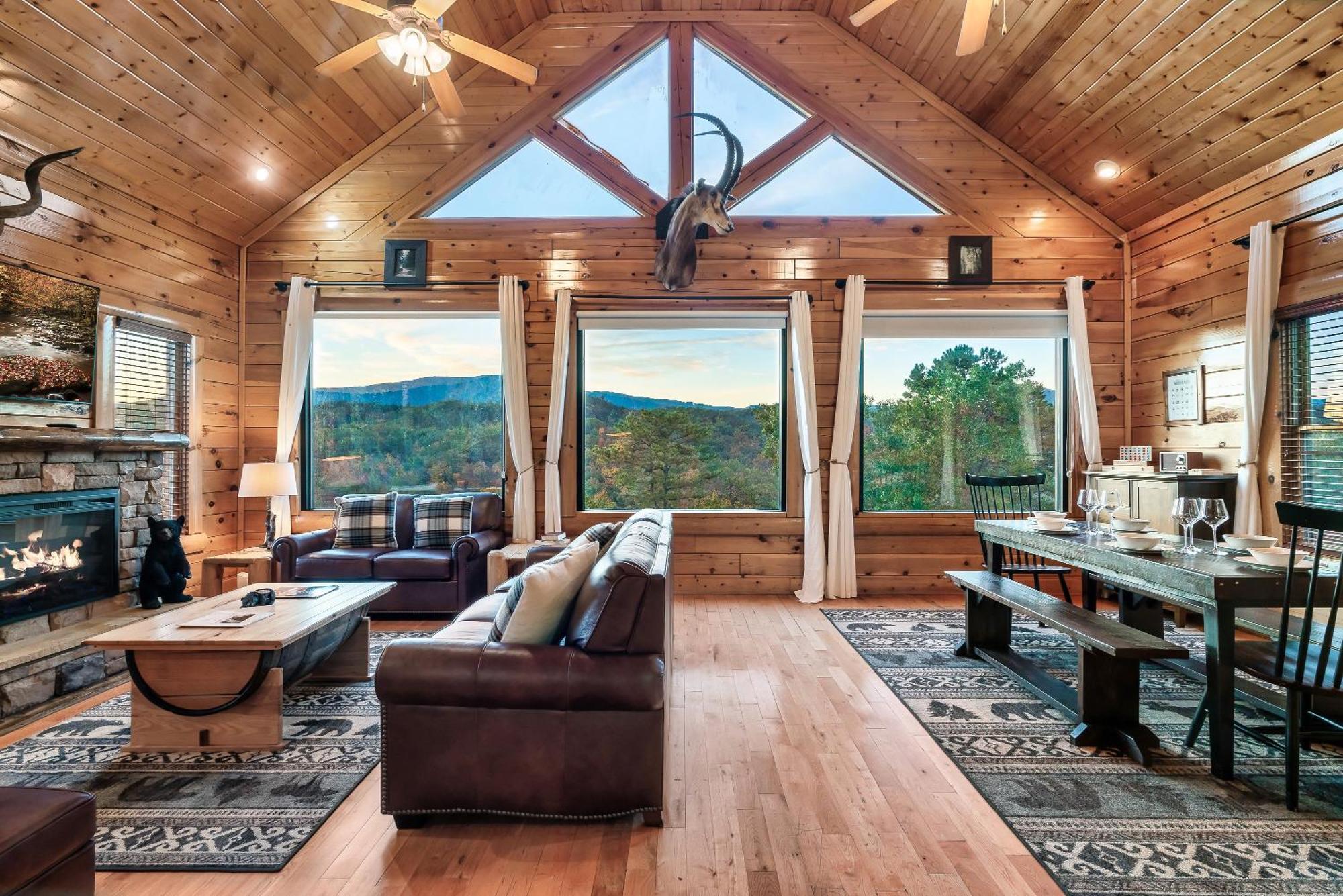 Epic Mountain Views, Hot Tub, Game Room, Sleeps 10 Sevierville Exterior photo