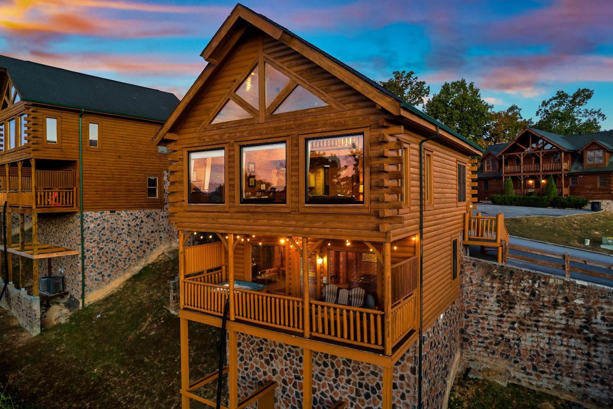 Epic Mountain Views, Hot Tub, Game Room, Sleeps 10 Sevierville Exterior photo