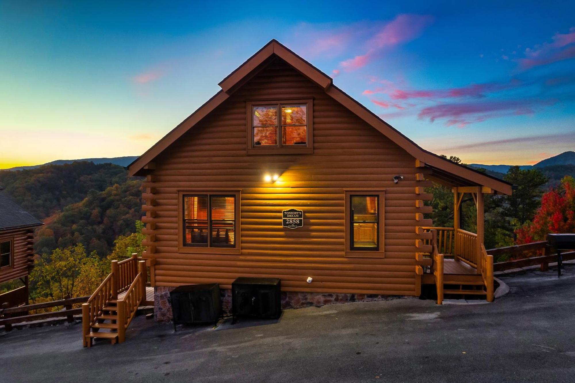 Epic Mountain Views, Hot Tub, Game Room, Sleeps 10 Sevierville Exterior photo