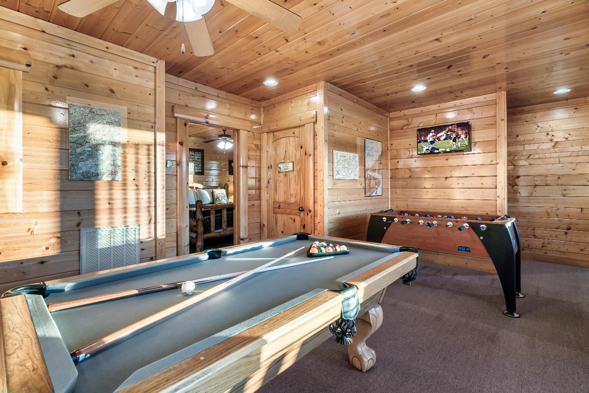 Epic Mountain Views, Hot Tub, Game Room, Sleeps 10 Sevierville Exterior photo
